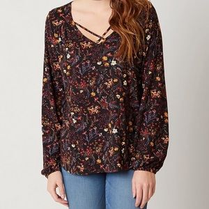 BKE Daytrip floral blouse